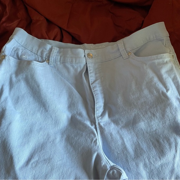Women’s Gloria Vanderbilt “Amanda” Baby Sky Blue Jean Capris Bermuda - Picture 2 of 11